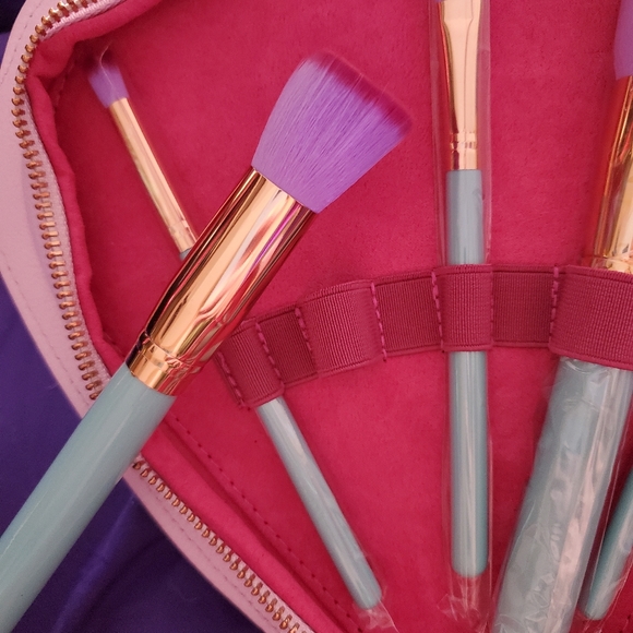 10 piece Makeup Brush Set wMermaid Organizer Case - Picture 16 of 16